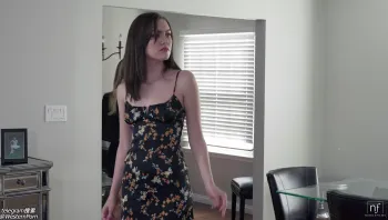 瘦弱大屌胡子男双飞丰满姐妹花